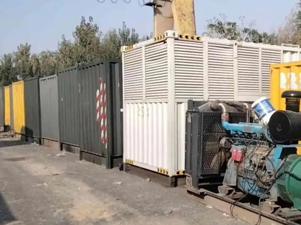 皇姑200KW柴油发电机机组每小时油耗是多少？